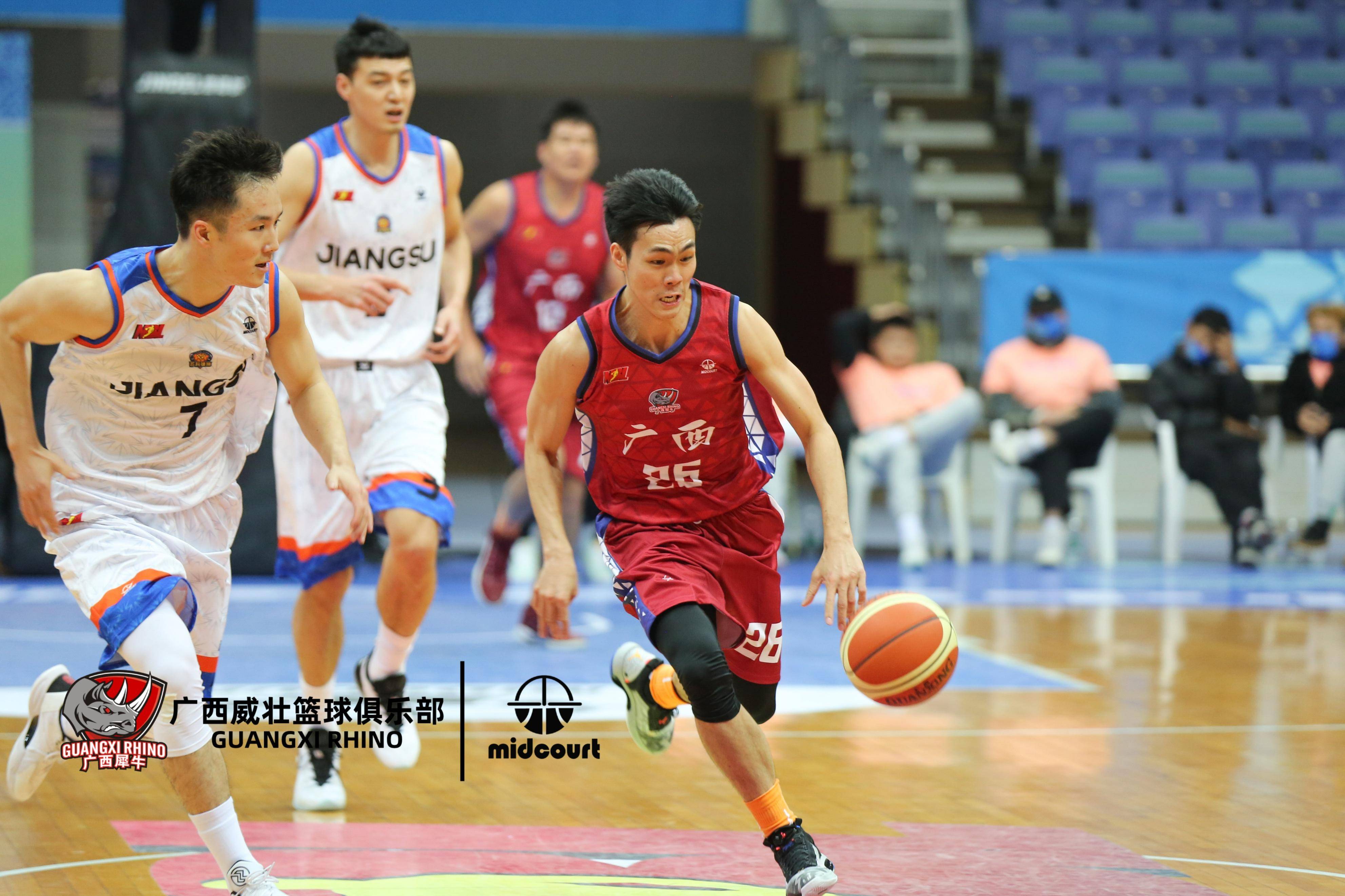 关于雄狮内线优势明显，带领球队一路高歌的信息